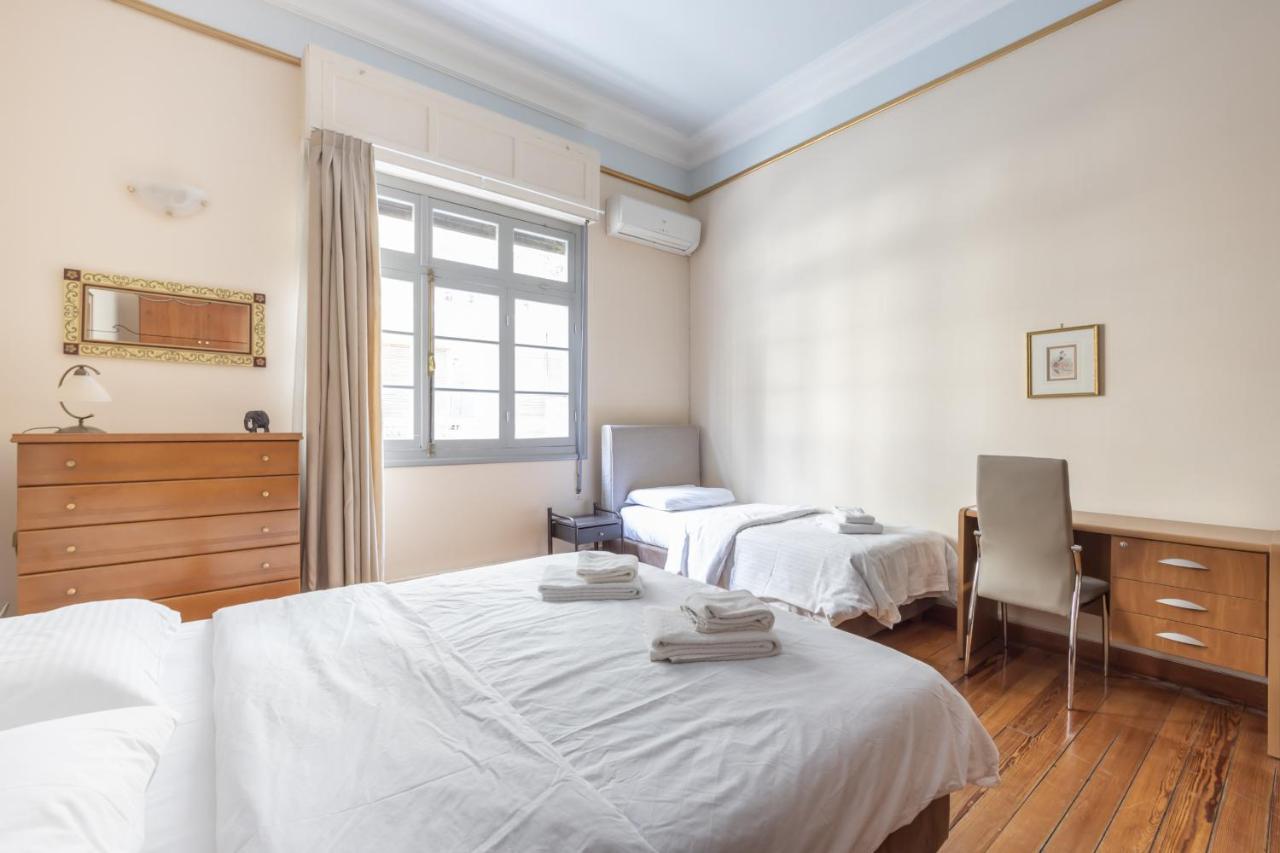Ideal 4 Bdr Apartment In Plaka For 10! Афины Экстерьер фото