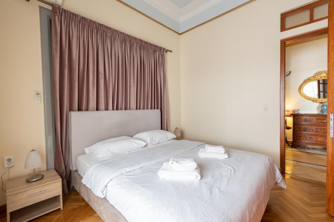 Ideal 4 Bdr Apartment In Plaka For 10! Афины Экстерьер фото