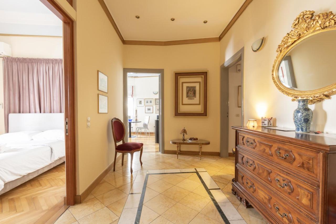 Ideal 4 Bdr Apartment In Plaka For 10! Афины Экстерьер фото