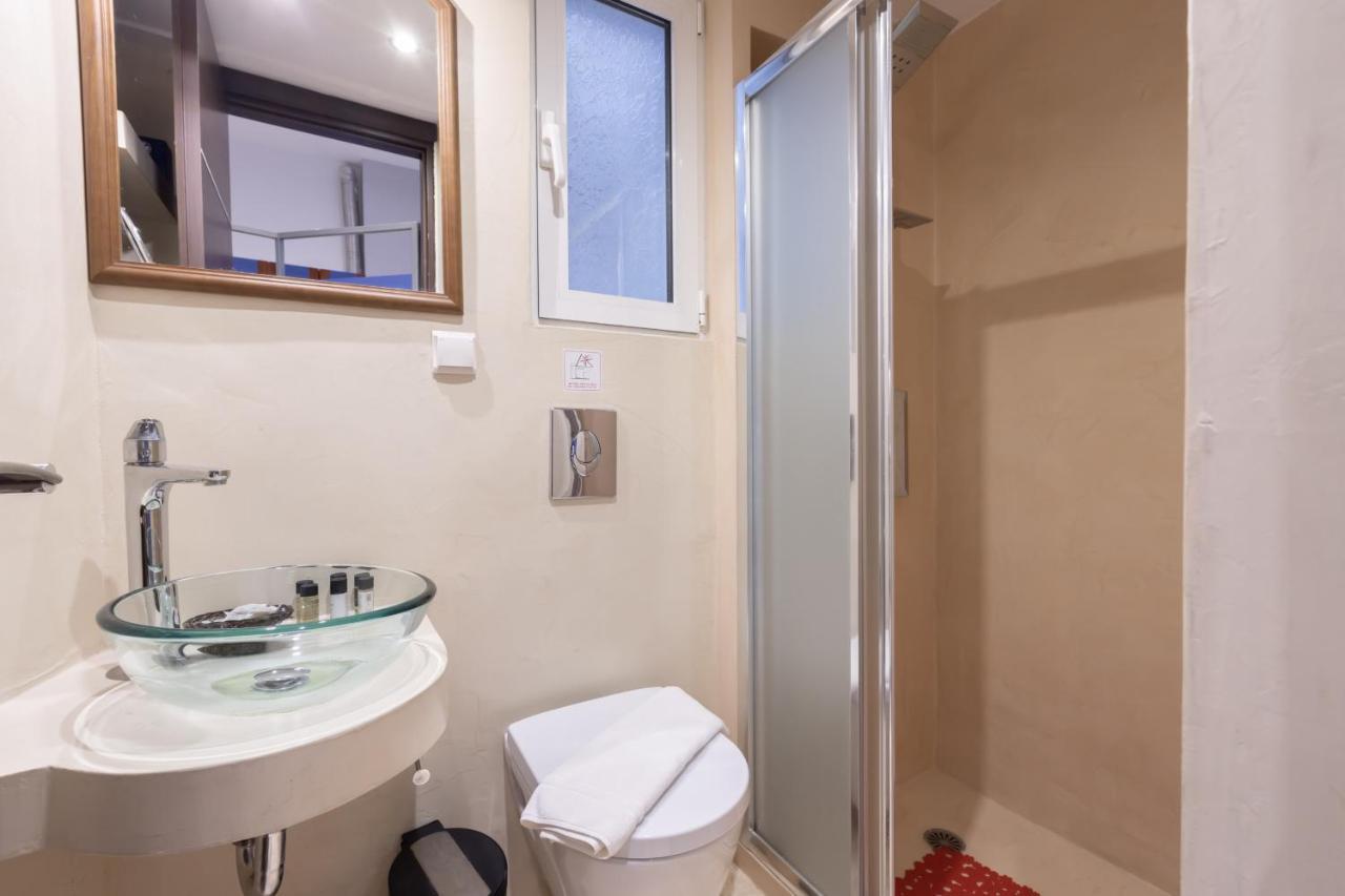 Ideal 4 Bdr Apartment In Plaka For 10! Афины Экстерьер фото