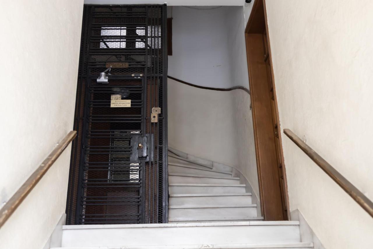 Ideal 4 Bdr Apartment In Plaka For 10! Афины Экстерьер фото