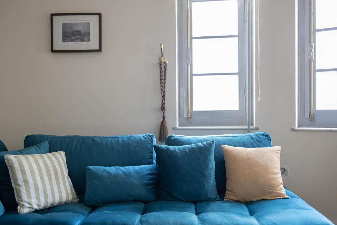 Ideal 4 Bdr Apartment In Plaka For 10! Афины Экстерьер фото