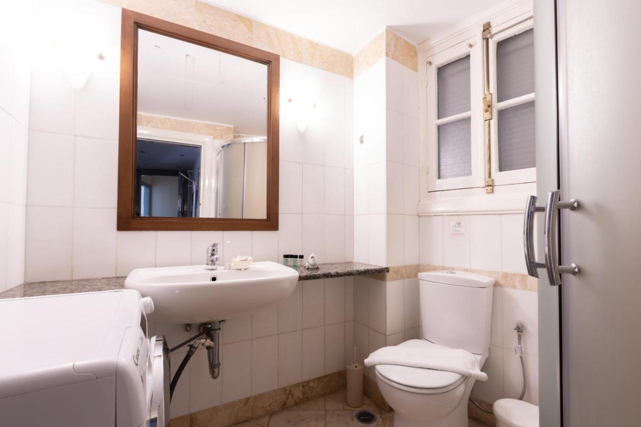 Ideal 4 Bdr Apartment In Plaka For 10! Афины Экстерьер фото
