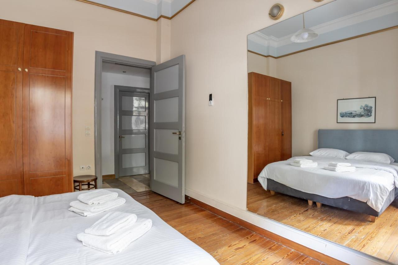 Ideal 4 Bdr Apartment In Plaka For 10! Афины Экстерьер фото